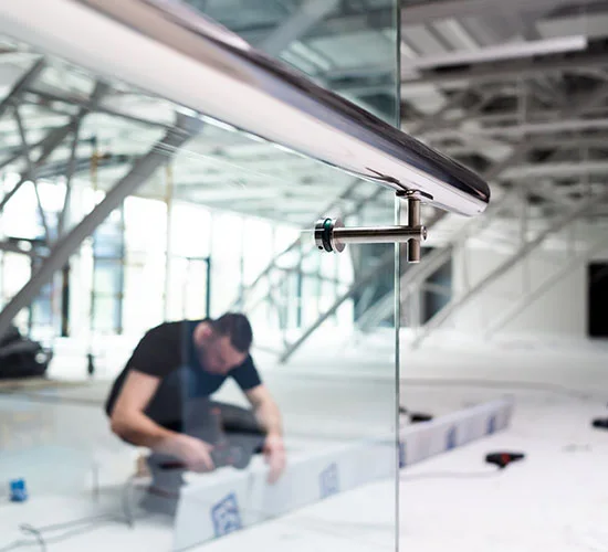 Bayshore Gardens, FL highly skilled glass repair technicians
