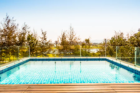 Cost of Glass Pool Fence Repair in Bayshore Gardens, FL